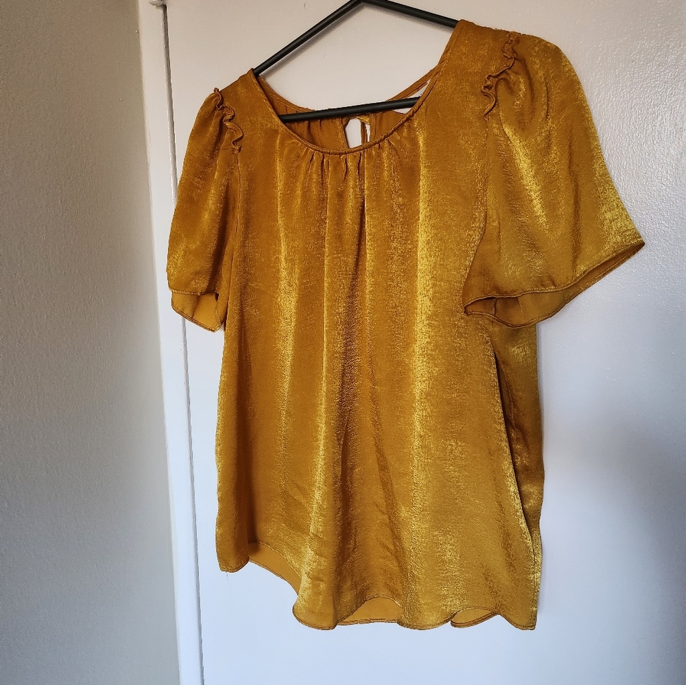 Lauren Conrad Yellow Satin Flowy Blouse Size M